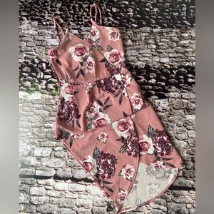Full Circle Trends. Size Small. Mauve pink with roses dress.
